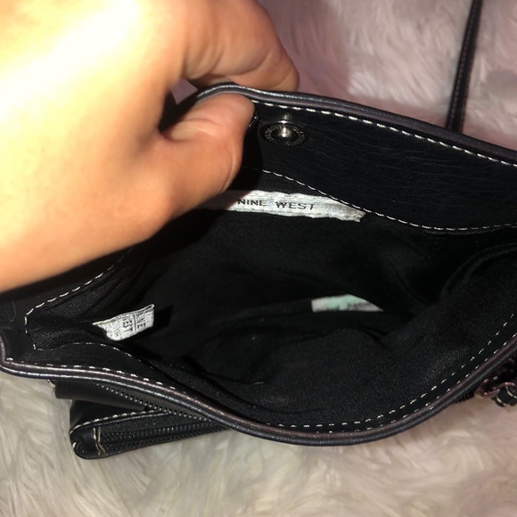 Crossbody - Picture 3 of 6